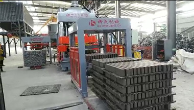 靜壓磚機(jī)固廢制磚